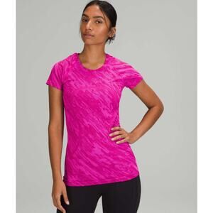 Lululemon Swiftly Tech Short Sleeve Shirt 2.0 Sz 6
Mesh Camo PowPink/Ripened Ras